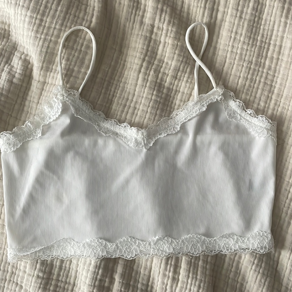 Lace crop cami